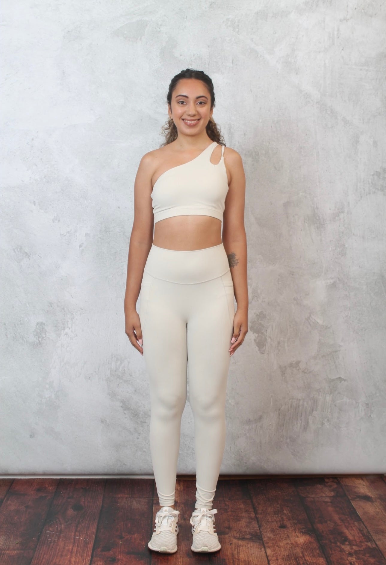 ONE SHOULDER CREAM ACTIVE SET